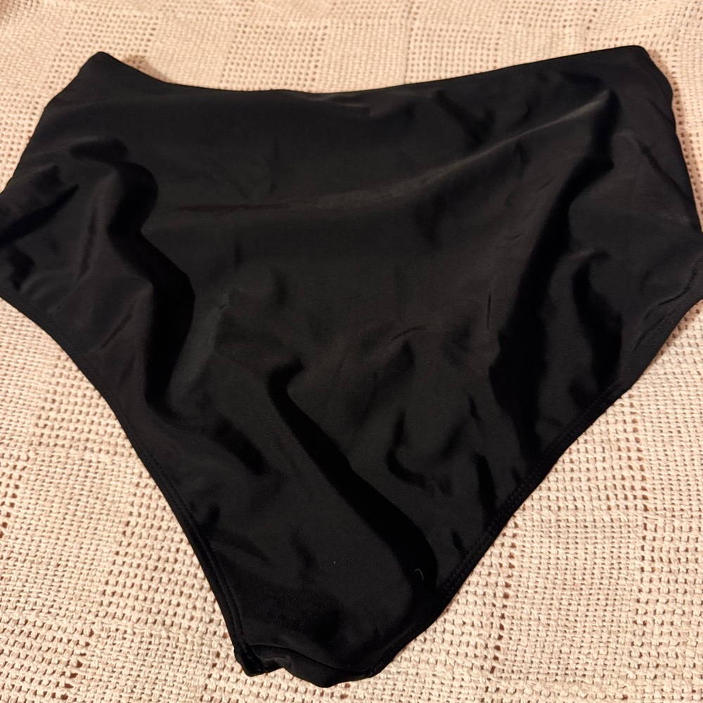 Leopard Ruffle Off-Shoulder Swimsuit - Picture 6 of 8